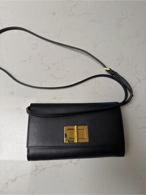AUTHENTIC TOM FORD Black Leather Crossbody Bag with Gold Turn-Lock